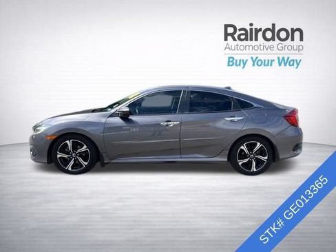 Used 2016 Honda Civic Touring image 4