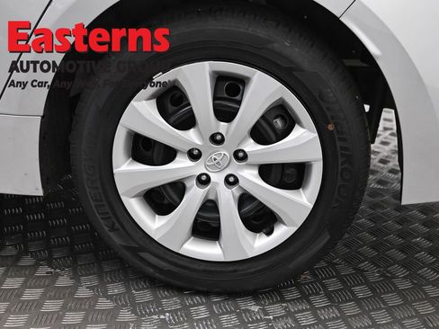 Used 2024 Toyota Corolla LE FWD image 32