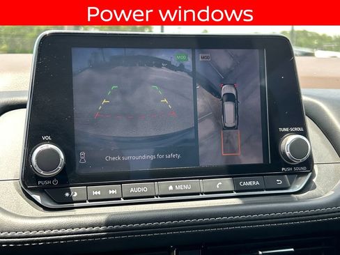 Used 2023 Nissan Rogue SL AWD/4WD image 18