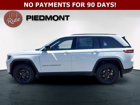 New 2026 Jeep Grand Cherokee Altitude AWD/4WD image 9