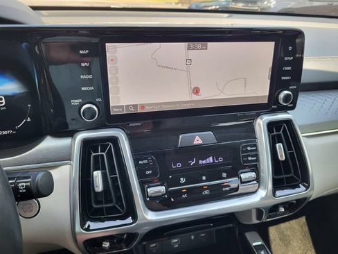 Certified 2023 Kia Sorento SX AWD/4WD image 20