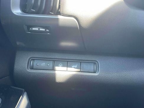 Used 2023 Nissan Pathfinder SL w/ SL Premium Package AWD/4WD image 21