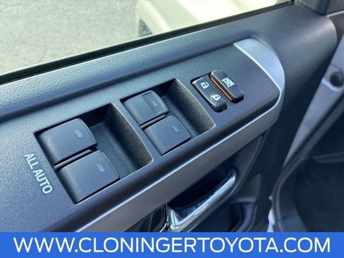 Used 2020 Toyota 4Runner SR5 Premium image 13