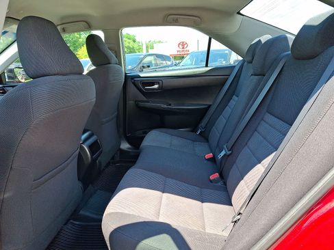 Used 2017 Toyota Camry LE FWD image 12