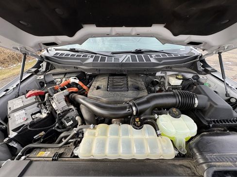 Used 2022 Ford F150 Limited image 16