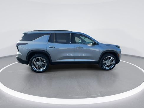 New 2026 Chevrolet Traverse LT image 9