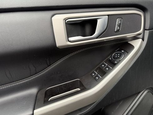 Used 2024 Ford Explorer XLT w/ Equipment Group 202A image 20