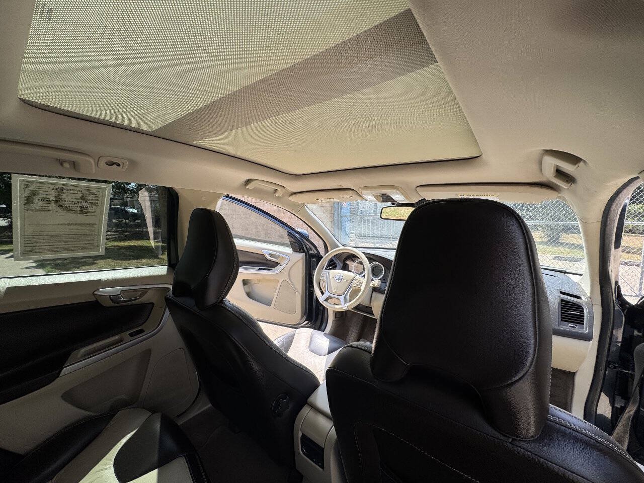 Used 2012 Volvo XC60 T6 AWD/4WD image 27