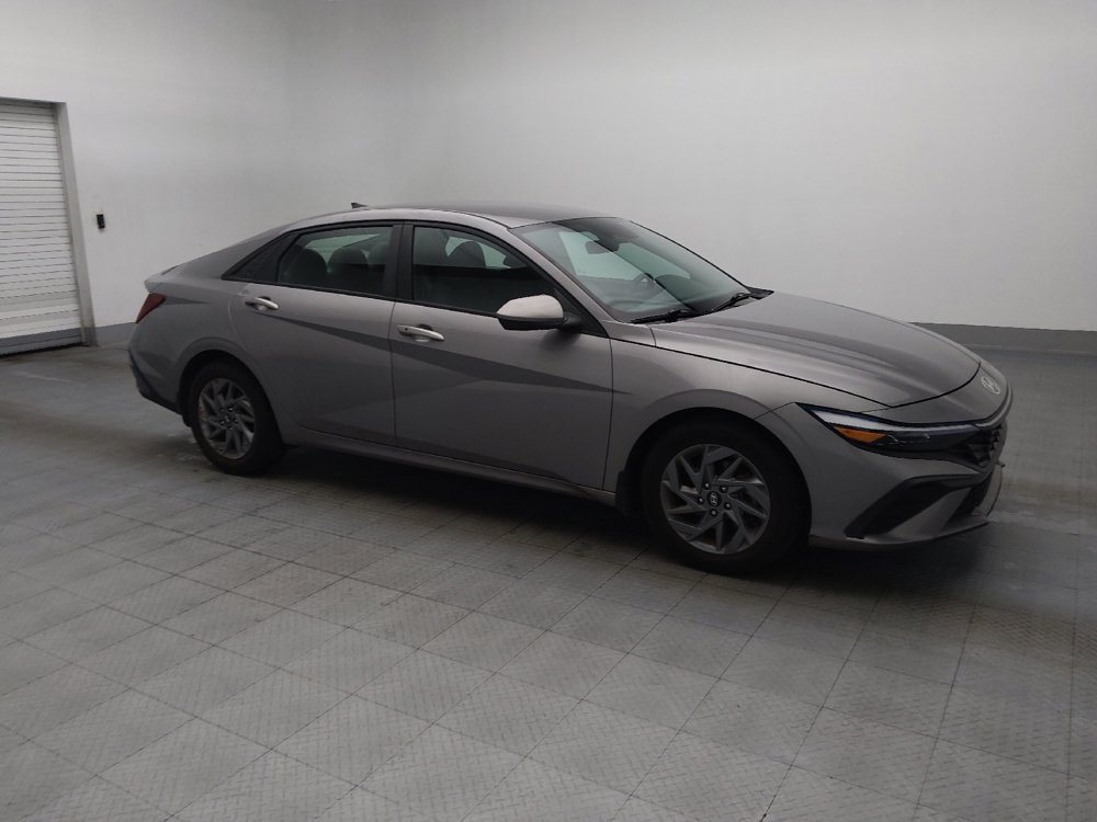 Used 2024 Hyundai Elantra SEL FWD image 11