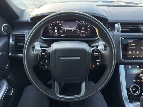 Used 2021 Land Rover Range Rover Sport HST image 17