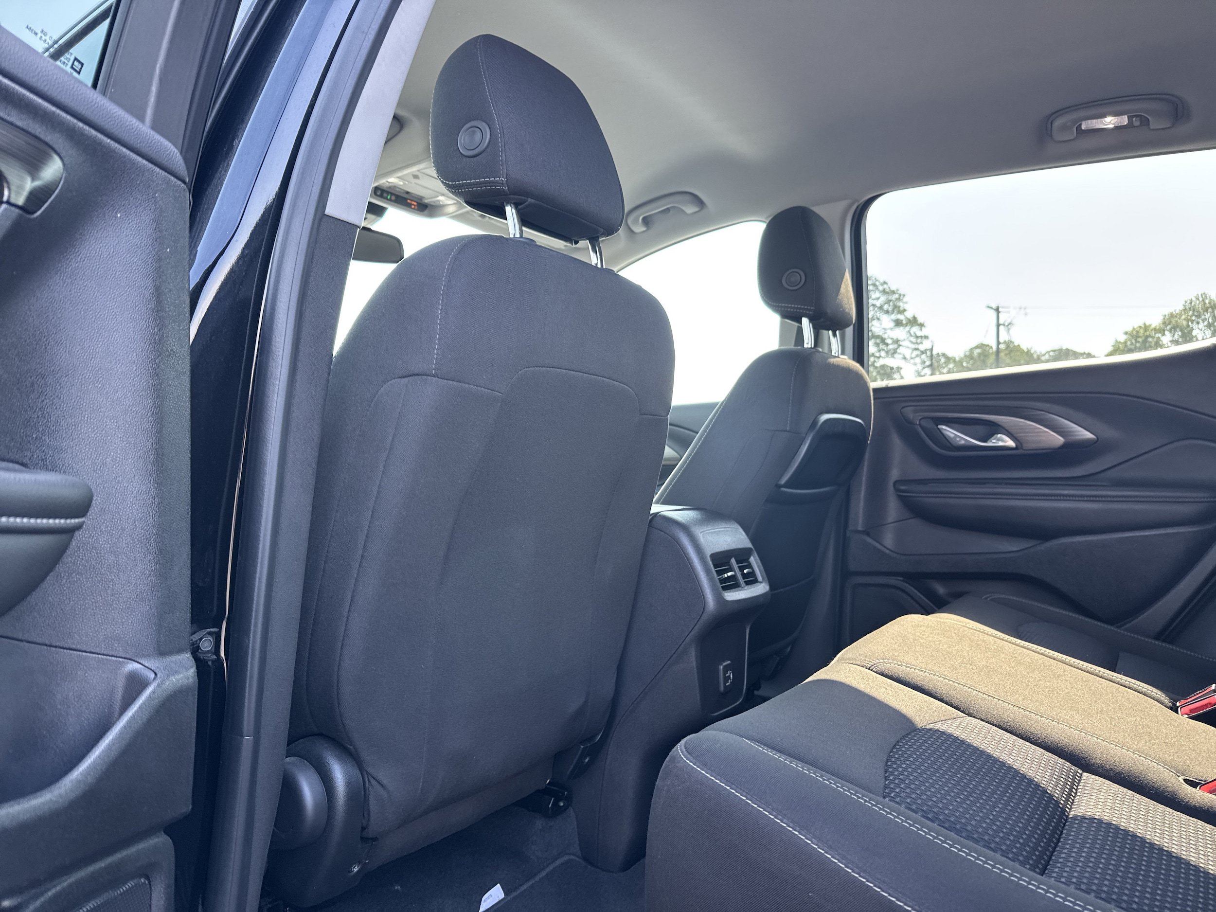 Used 2024 GMC Terrain SLE FWD image 16