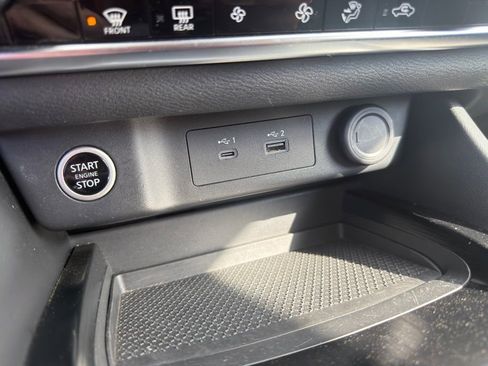 Used 2023 Nissan Rogue SV image 25