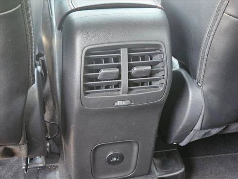 Used 2025 Ford Escape ST-Line FWD image 17
