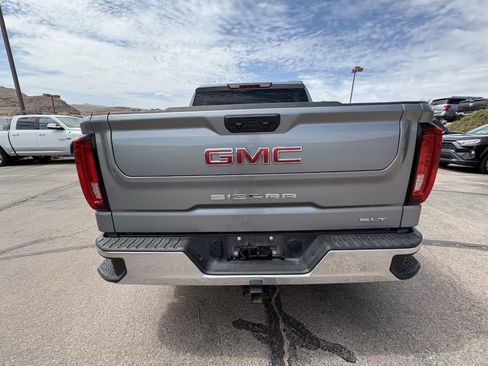 Used 2025 GMC Sierra 1500 SLT AWD/4WD image 4