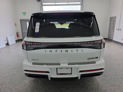 New 2026 INFINITI QX80 4WD w/ Sport Exterior Package image 4