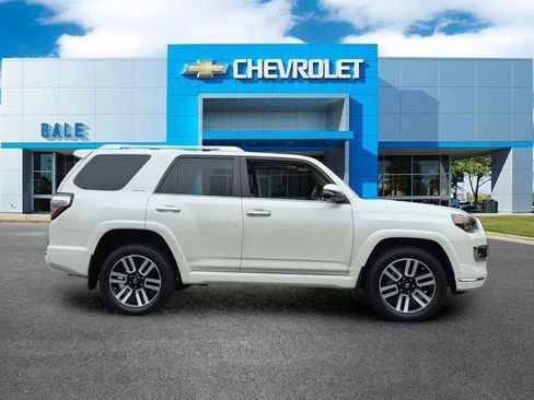 Used 2023 Toyota 4Runner Limited AWD/4WD image 2