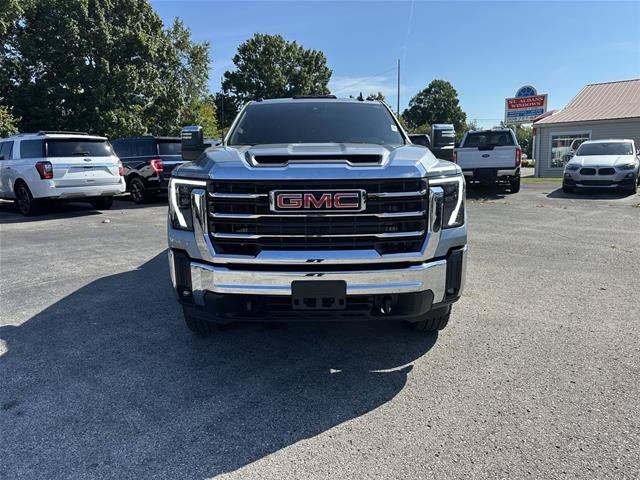 Used 2025 GMC Sierra 2500 SLE w/ SLE Value Package; AWD/4WD image 2