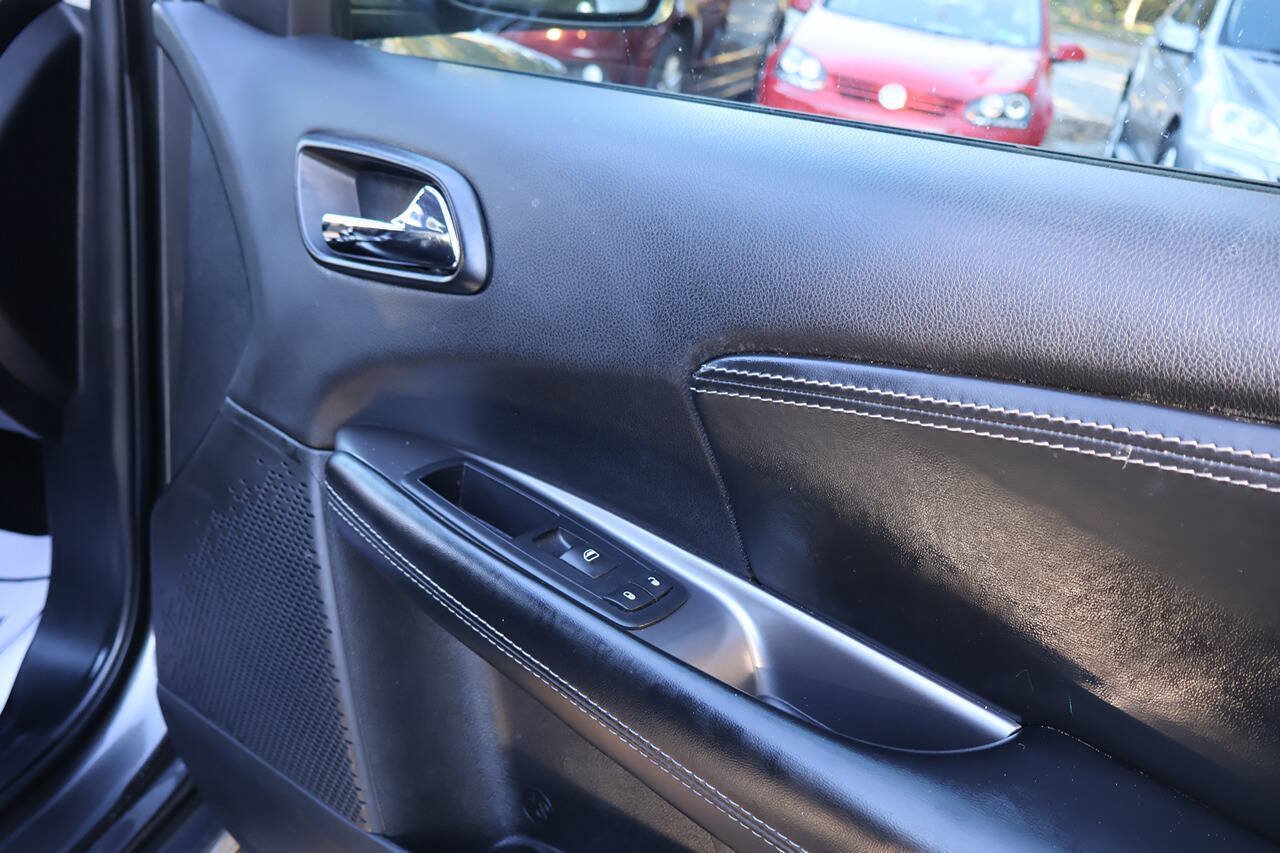 Used 2017 Dodge Journey Crossroad FWD image 20