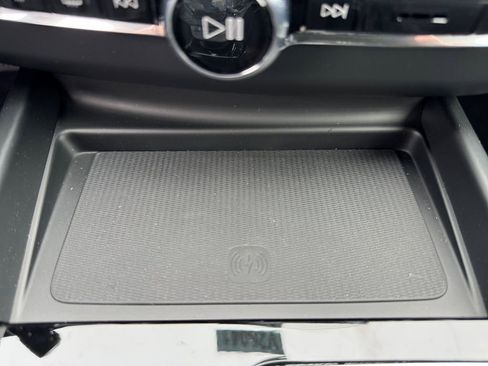 New 2026 Volvo XC60 B5 Ultra w/ Protection Package Premier image 19