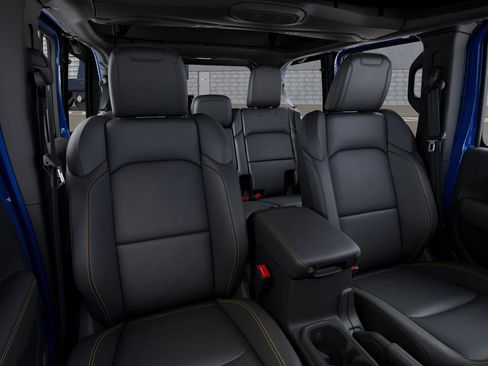 Used 2025 Jeep Wrangler Sahara w/ Safety Group image 16