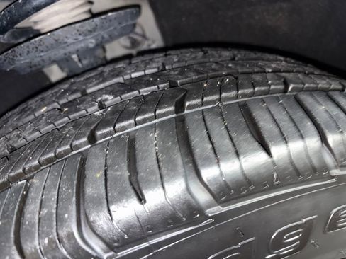 Used 2020 Chevrolet Blazer LT image 35