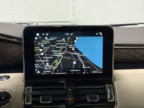 Used 2019 Lincoln Navigator L Reserve AWD/4WD image 34
