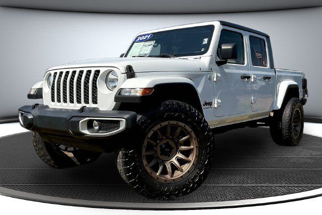 Used 2021 Jeep Gladiator Sport AWD/4WD image 1
