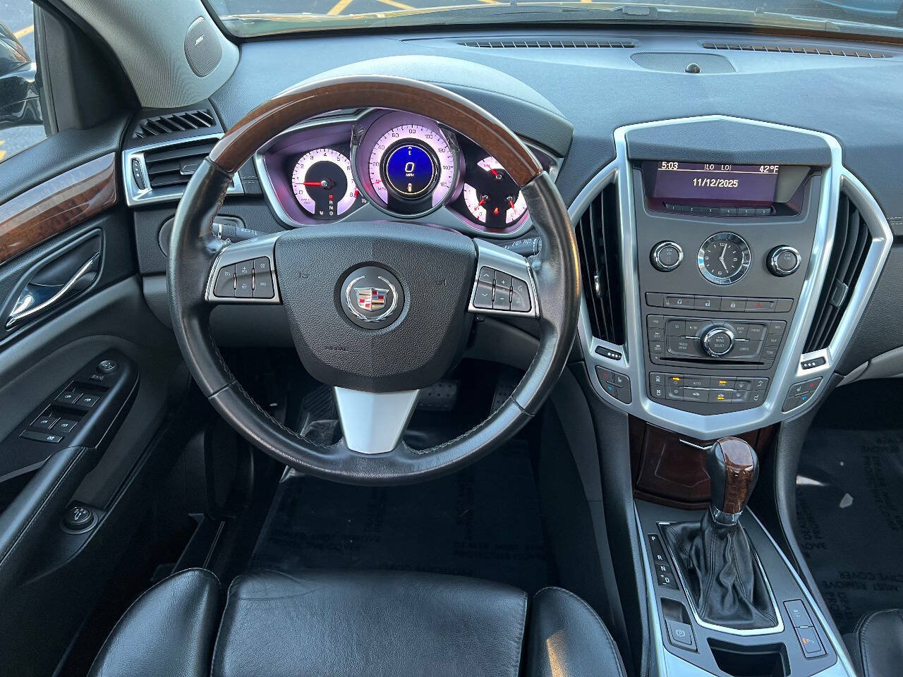 Used 2011 Cadillac SRX Luxury FWD image 32