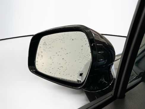 Used 2026 Kia Carnival FWD image 16