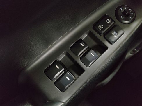 Used 2017 Kia Forte LX image 27