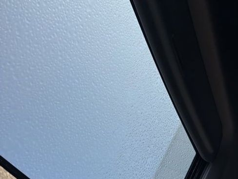 Used 2021 Chevrolet Silverado 1500 LTZ w/ LTZ Premium Package AWD/4WD image 15