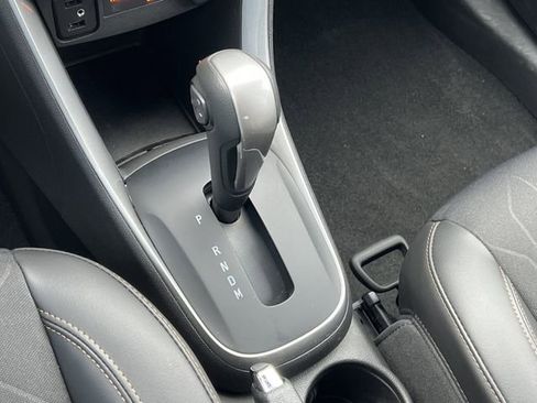 Used 2022 Chevrolet Trax LT w/ LT Convenience Package image 30