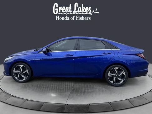 Used 2022 Hyundai Elantra Limited w/ Cargo Package FWD image 2