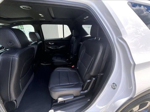 Used 2023 Chevrolet Traverse LT w/ LT Premium Package AWD/4WD image 15