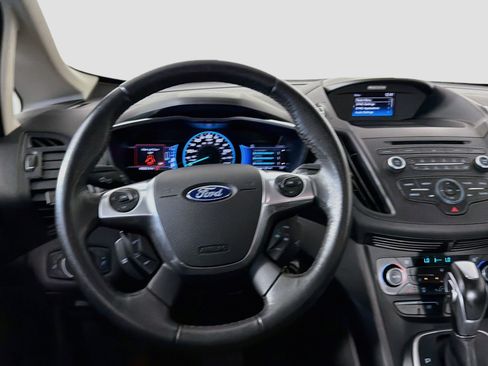 Used 2017 Ford C-MAX Energi SE w/ Cold Weather Package FWD image 17