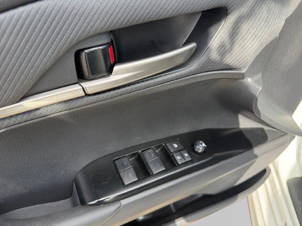 Used 2026 Toyota Camry SE FWD image 19