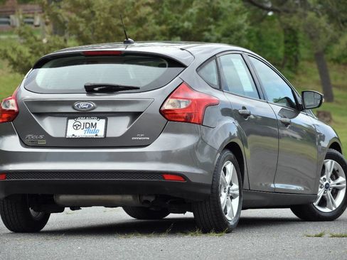 Used 2014 Ford Focus SE image 5