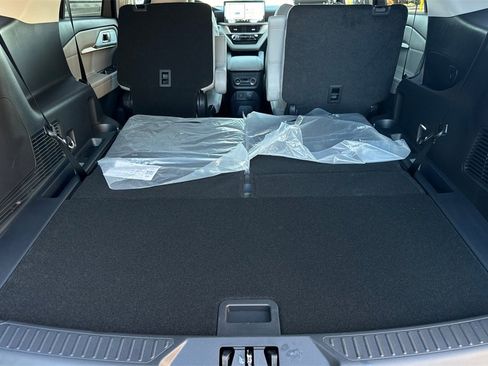 New 2026 Ford Explorer Active w/ Active Comfort Package image 13