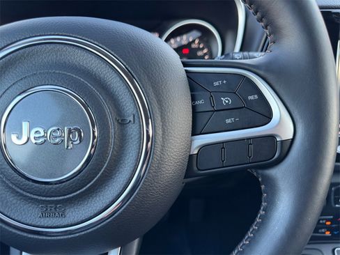 Used 2018 Jeep Compass Limited w/ Navigation Group image 23