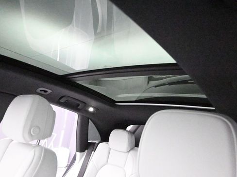 New 2025 Porsche Macan image 29