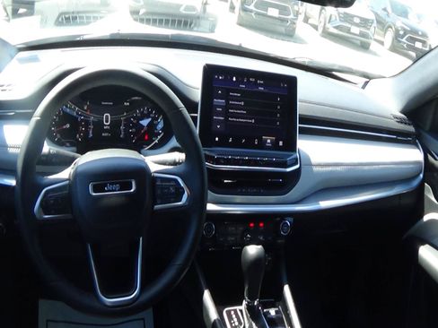Certified 2025 Jeep Compass Limited AWD/4WD image 14