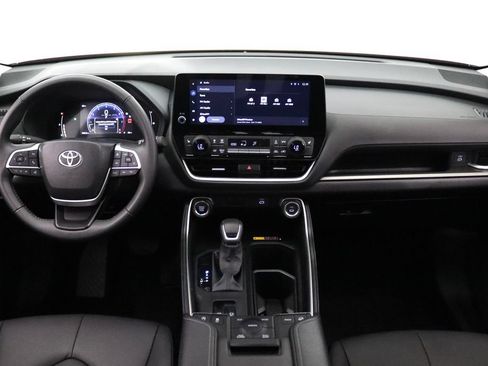 Used 2026 Toyota Grand Highlander AWD image 19