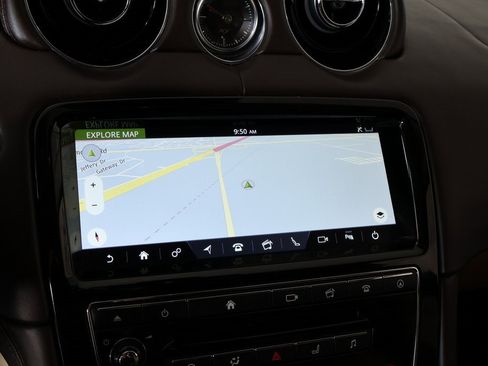 Used 2018 Jaguar XJ L Portfolio image 7