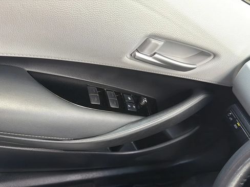 Used 2023 Toyota Corolla SE FWD image 22