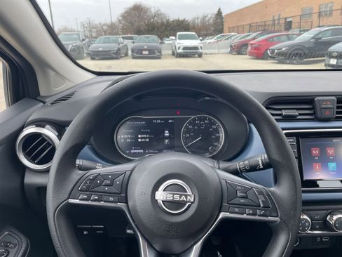 Used 2025 Nissan Versa SV image 33