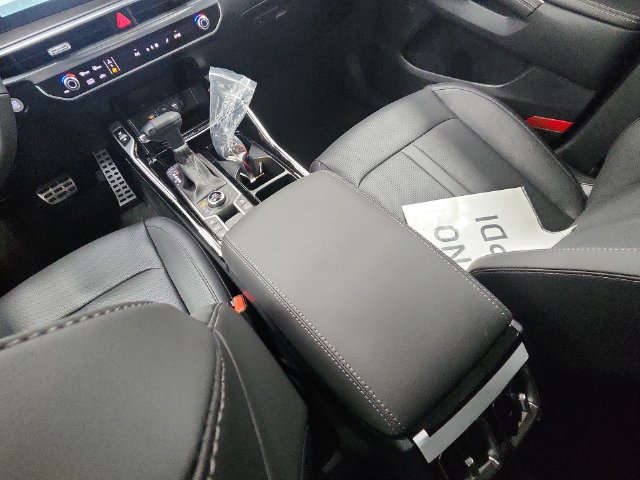 Certified 2026 Kia Sorento SX AWD/4WD image 31