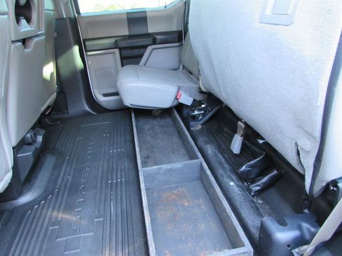 Used 2017 Ford F250 XL w/ STX Appearance Package AWD/4WD image 25