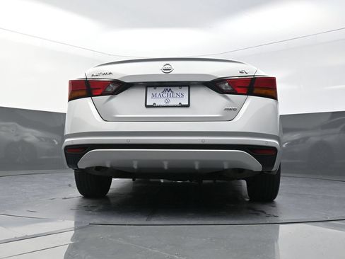 Used 2022 Nissan Altima 2.5 SV AWD/4WD image 28
