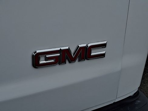 Certified 2024 GMC Savana 2500 w/ Driver Convenience Package image 29
