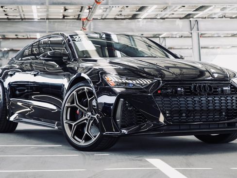 Used 2024 Audi RS 7 Performance w/ Bronze Edition image 3